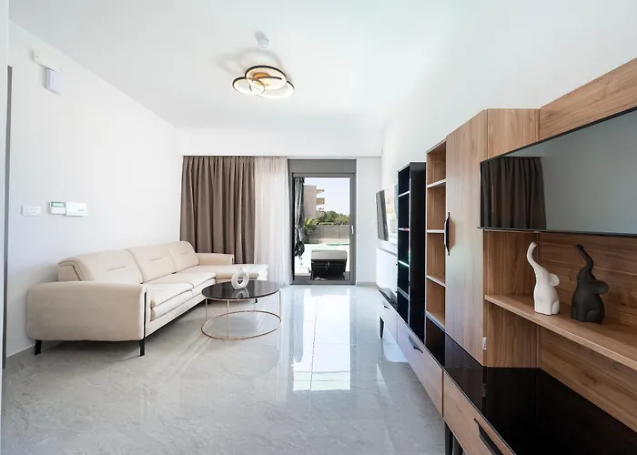 Kares With Private Pool By Estia Villa İstanköy