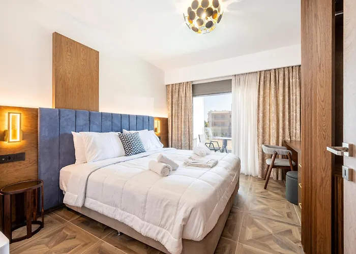 Kares With Private Pool By Estia * İstanköy