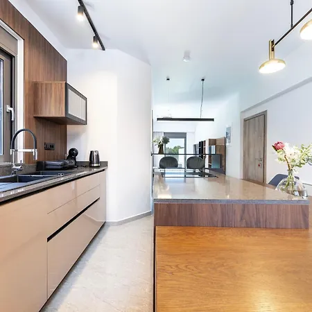 Kares With Private Pool By Estia فيلة