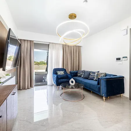 Kares With Private Pool By Estia