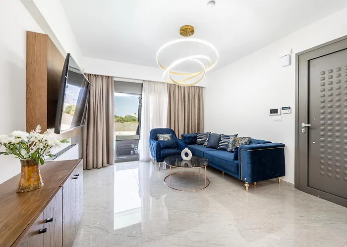 Kares With Private Pool By Estia