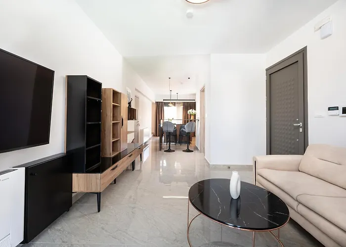 Kares With Private Pool By Estia